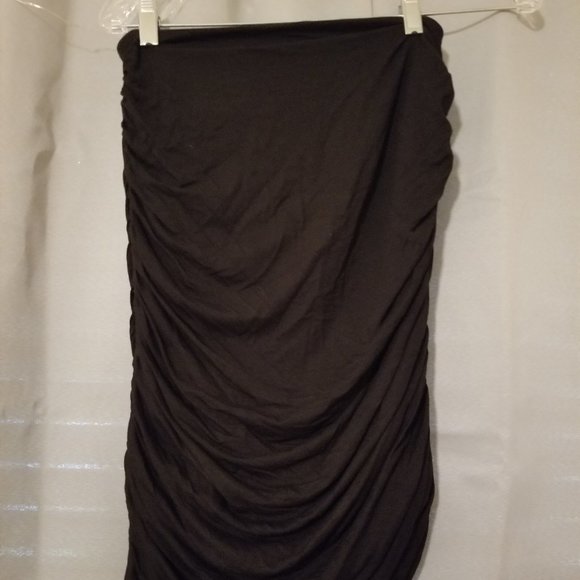 RUBY RIBBON BLACK SKIRT - Picture 1 of 2